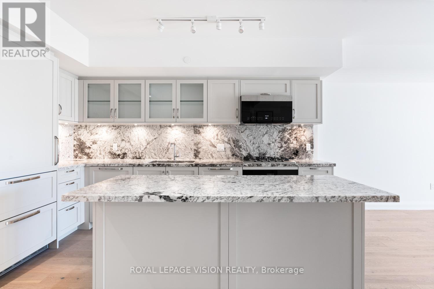 329 - 505 Glencairn Avenue, Toronto (Englemount-Lawrence), Ontario  M6B 0B2 - Photo 9 - C12480330