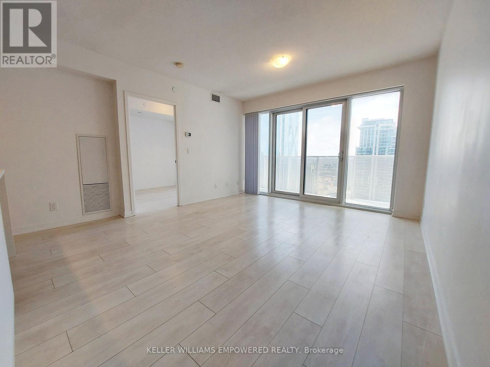 4406 - 100 Harbour Street, Toronto (Waterfront Communities), Ontario  M5J 0B5 - Photo 6 - C12480349