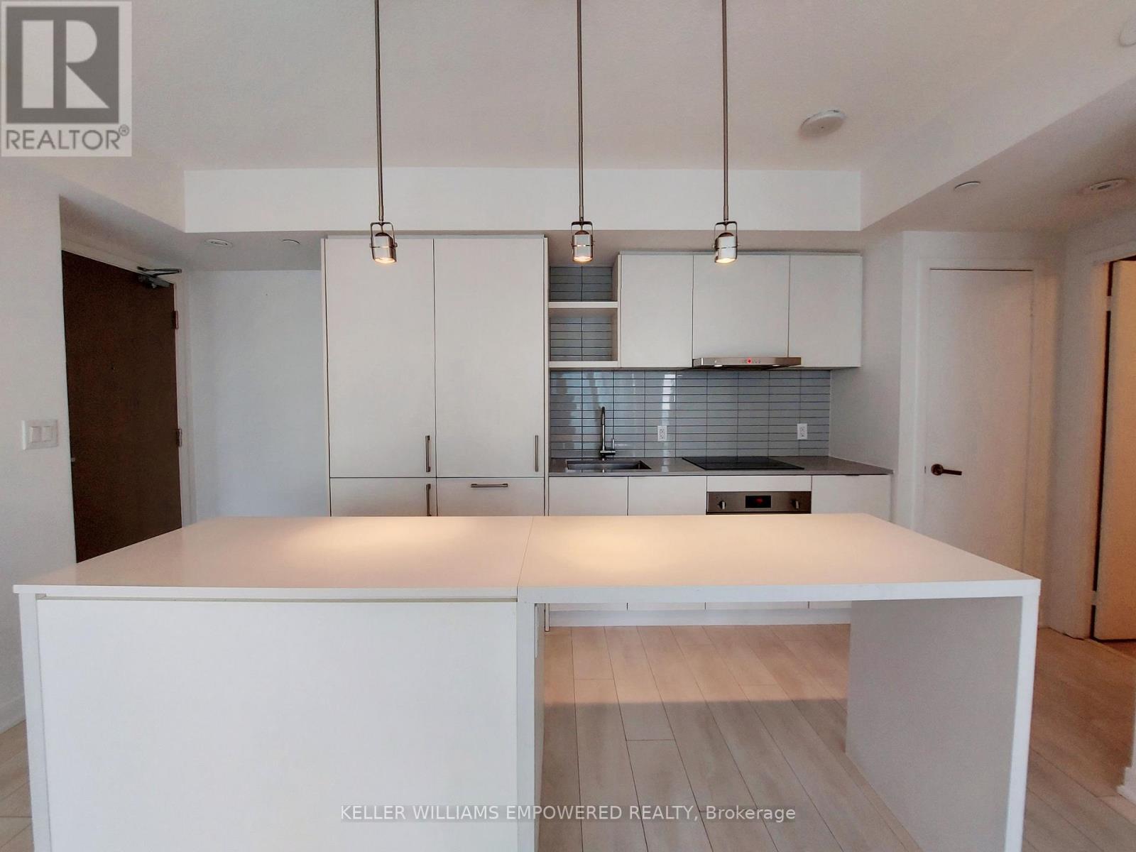 4406 - 100 Harbour Street, Toronto (Waterfront Communities), Ontario  M5J 0B5 - Photo 7 - C12480349
