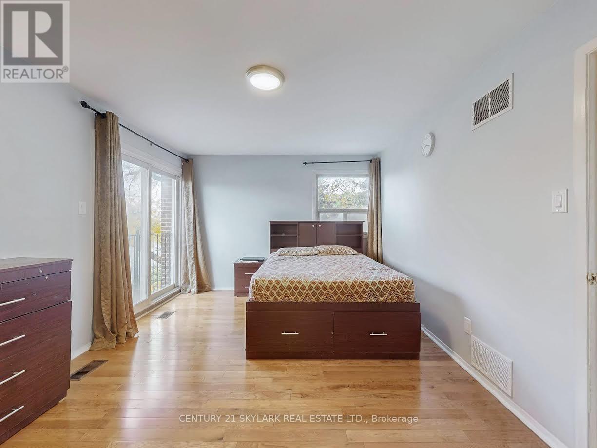 2 Dove Hawk Way, Toronto (Westminster-Branson), Ontario  M2R 3M2 - Photo 19 - C12480413