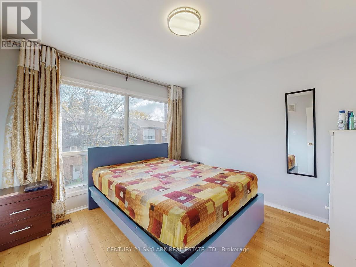 2 Dove Hawk Way, Toronto (Westminster-Branson), Ontario  M2R 3M2 - Photo 26 - C12480413