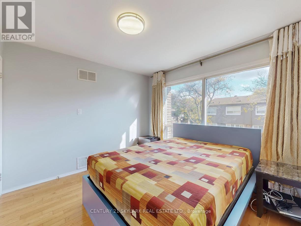 2 Dove Hawk Way, Toronto (Westminster-Branson), Ontario  M2R 3M2 - Photo 27 - C12480413