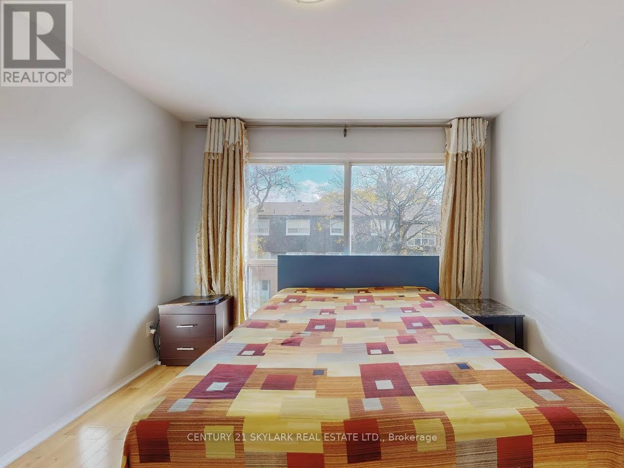 2 Dove Hawk Way, Toronto (Westminster-Branson), Ontario  M2R 3M2 - Photo 30 - C12480413
