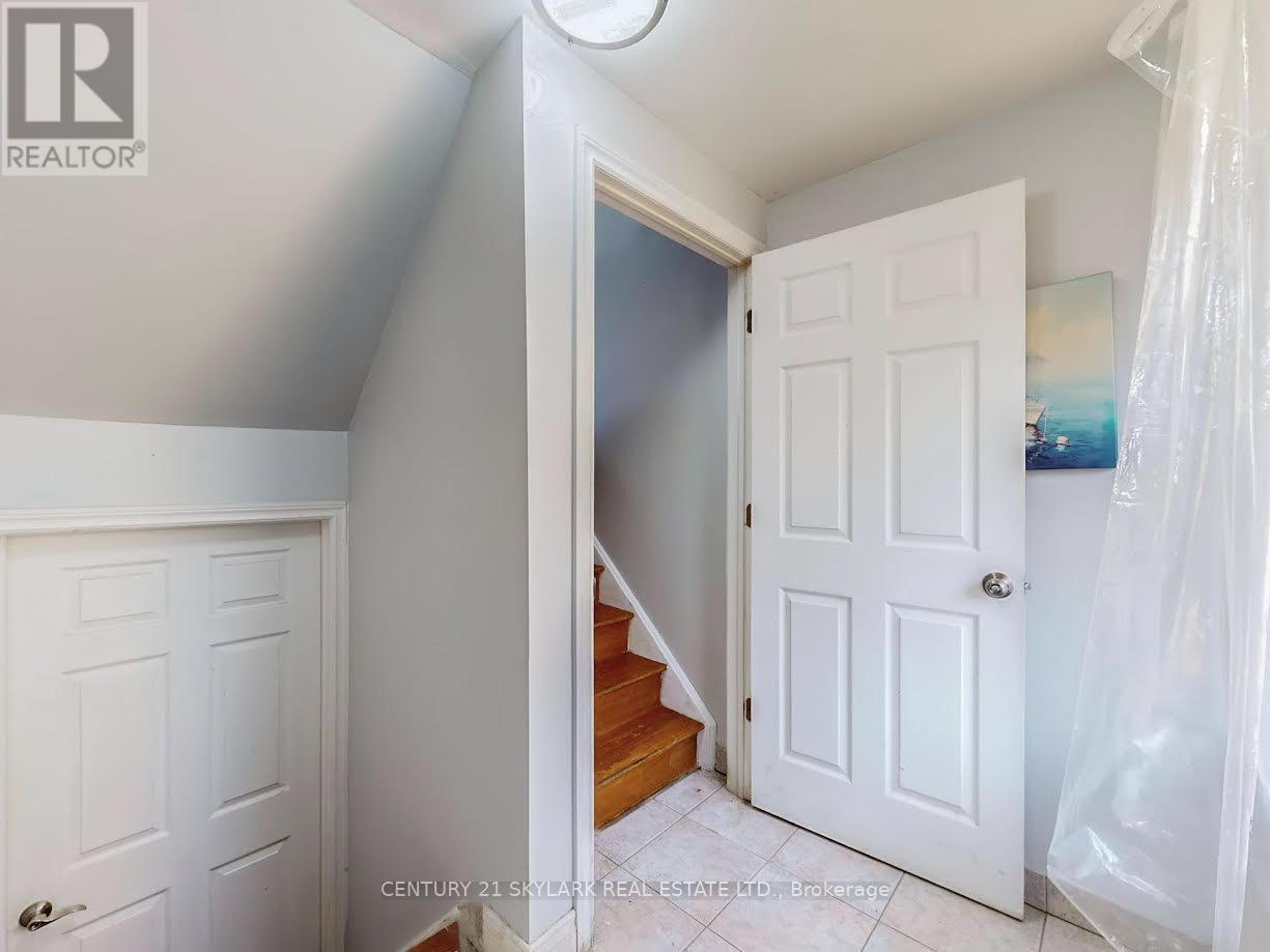 2 Dove Hawk Way, Toronto (Westminster-Branson), Ontario  M2R 3M2 - Photo 32 - C12480413