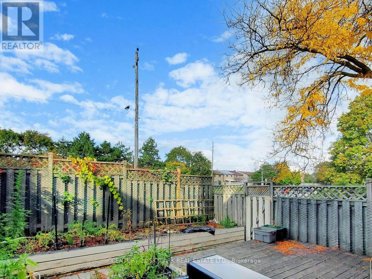 2 Dove Hawk Way, Toronto (Westminster-Branson), Ontario  M2R 3M2 - Photo 36 - C12480413