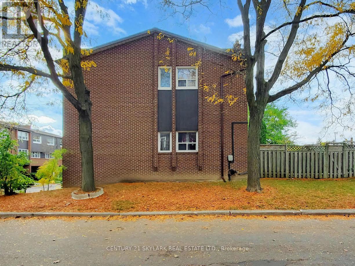 2 Dove Hawk Way, Toronto (Westminster-Branson), Ontario  M2R 3M2 - Photo 38 - C12480413
