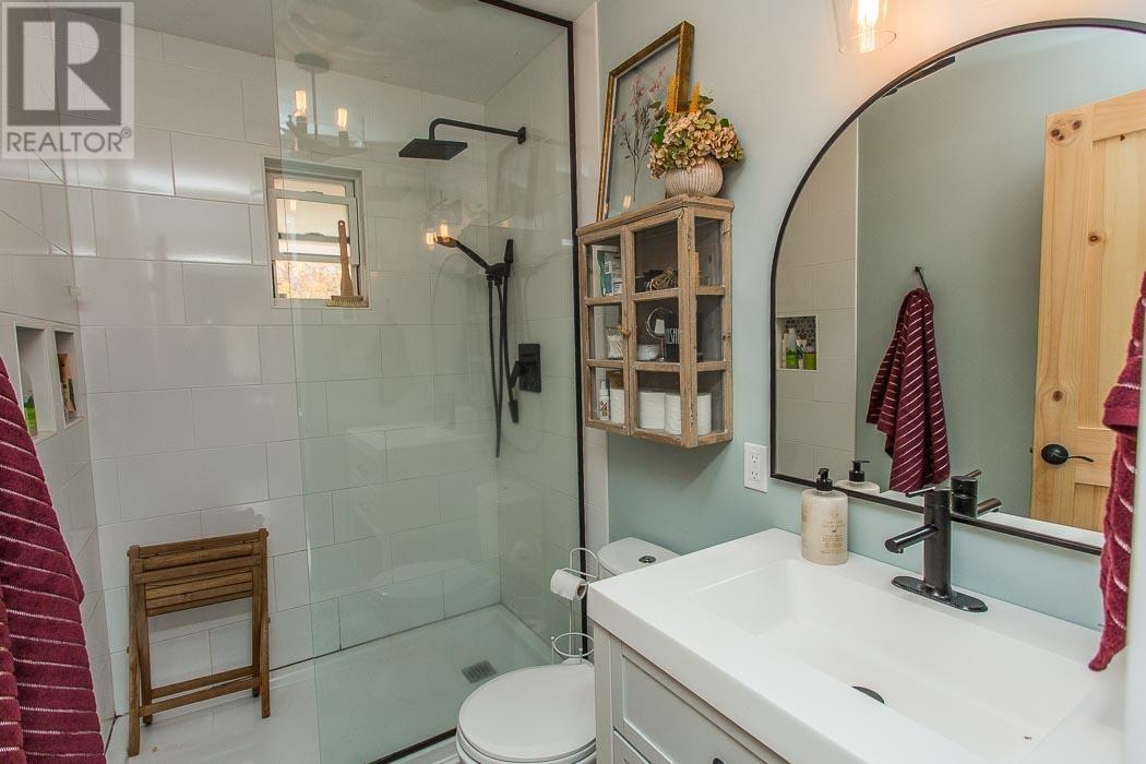 108 Mcqueen Rd, Sault Ste. Marie, Ontario  P6C 6E3 - Photo 16 - SM253073