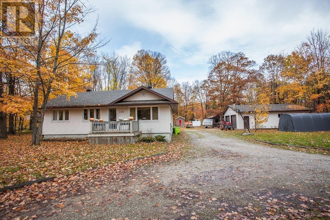 108 Mcqueen Rd, Sault Ste. Marie, Ontario  P6C 6E3 - Photo 3 - SM253073