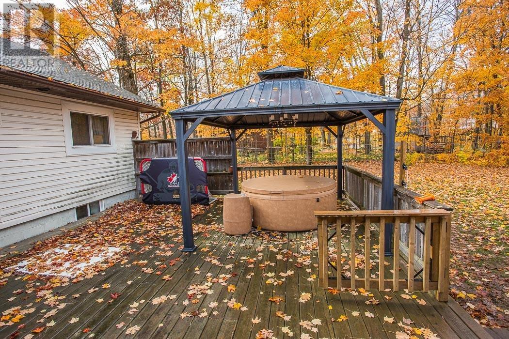 108 Mcqueen Rd, Sault Ste. Marie, Ontario  P6C 6E3 - Photo 31 - SM253073