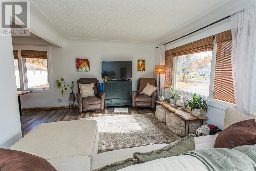 108 Mcqueen Rd, Sault Ste. Marie, Ontario  P6C 6E3 - Photo 6 - SM253073