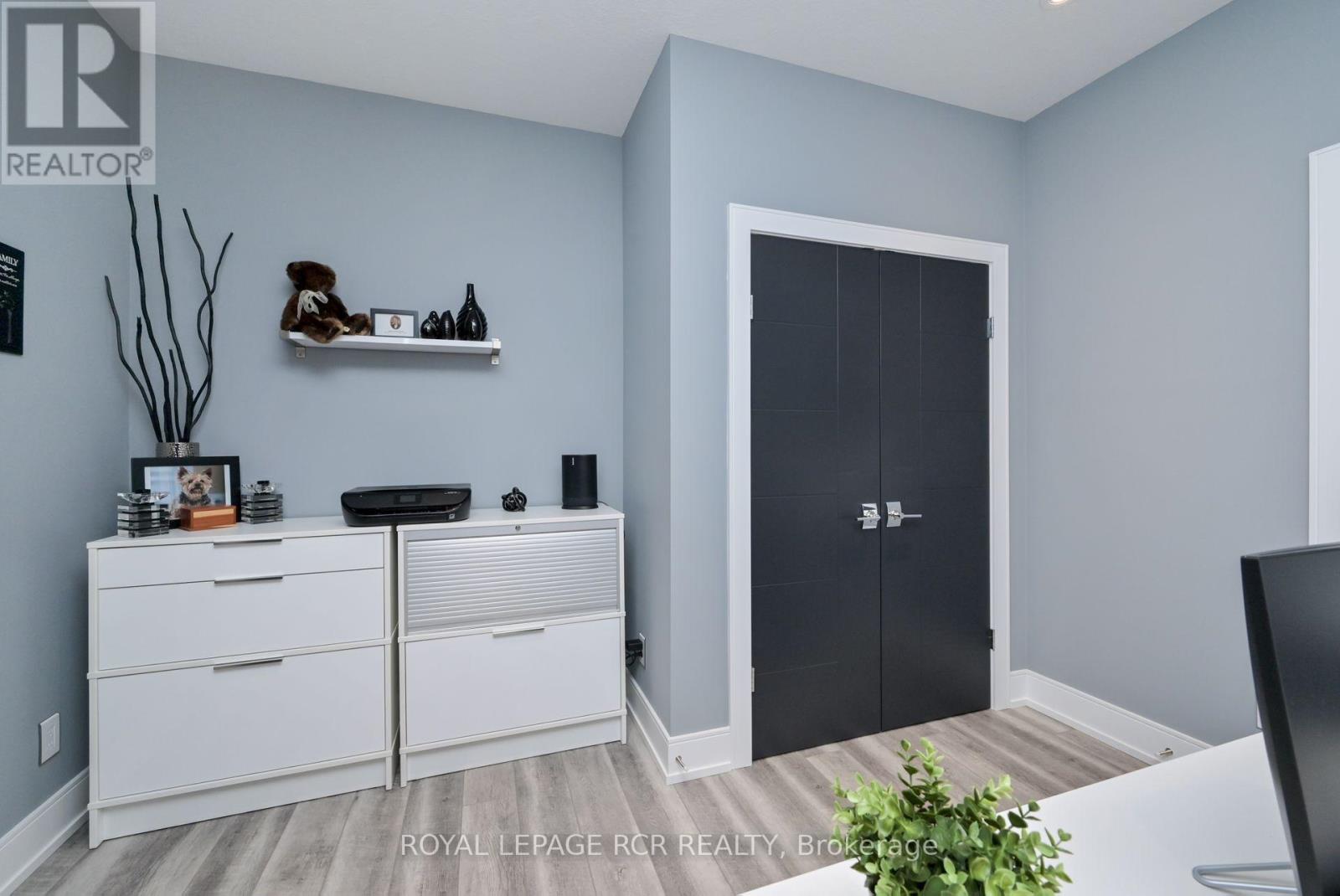 19 Dover Lane, Centre Wellington (Fergus), Ontario  N1M 0E6 - Photo 15 - X12471604
