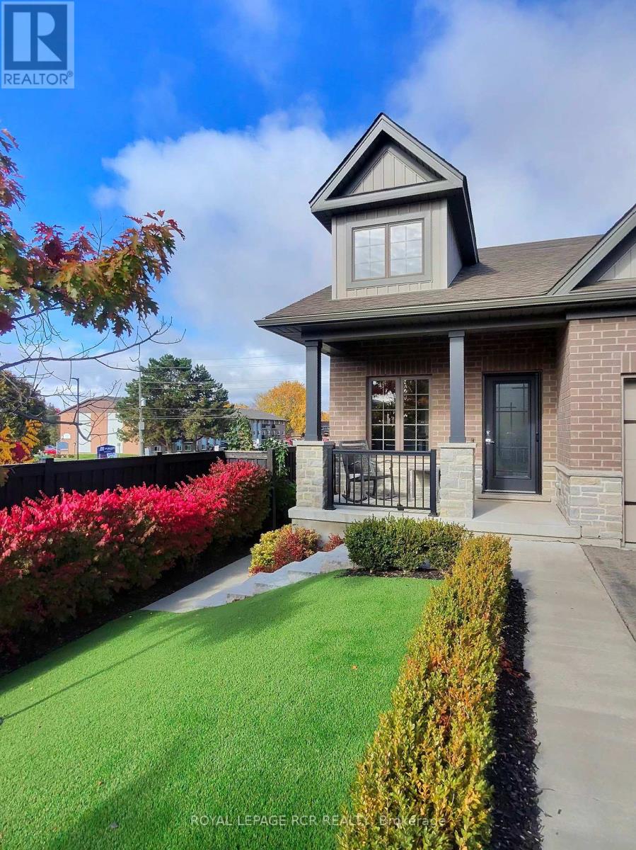 19 Dover Lane, Centre Wellington (Fergus), Ontario  N1M 0E6 - Photo 2 - X12471604