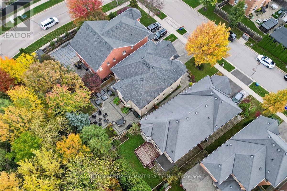 2237 Adirondak Trail, Oakville, Ontario  L6M 4W4 - Photo 46 - W12480213