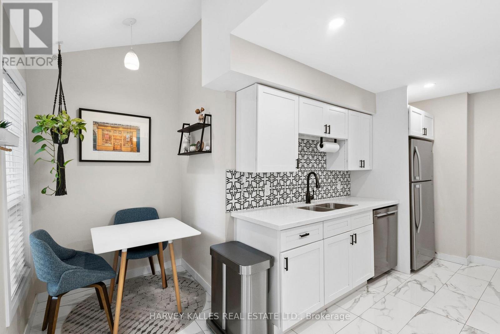 1254 Woodbine Avenue, Toronto (East York), Ontario  M4C 4E6 - Photo 13 - E12480287
