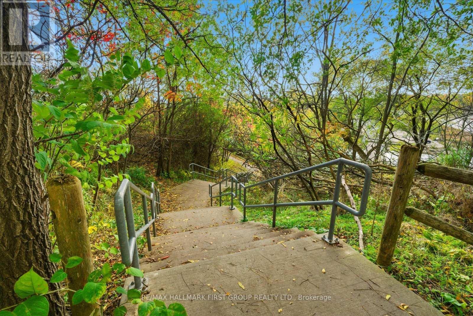 313 Dyson Road, Pickering (Rosebank), Ontario  L1W 2N1 - Photo 30 - E12480356