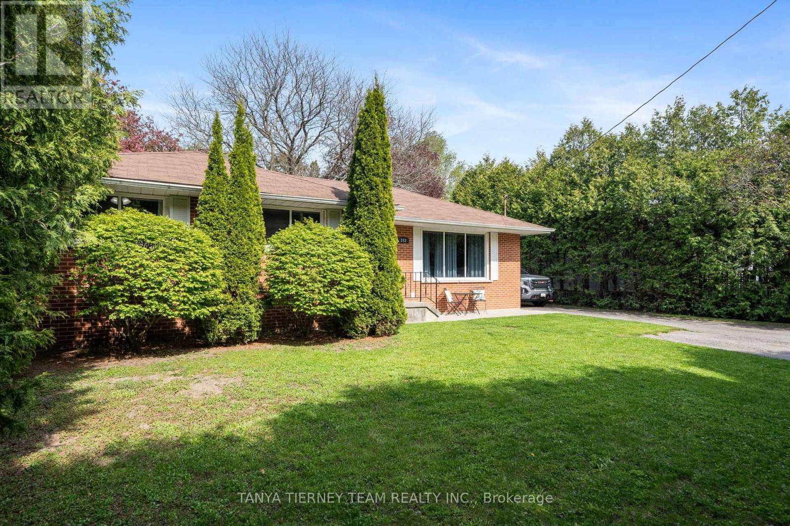 243 Garrard Road, Whitby, Ontario  L1N 3K9 - Photo 4 - E12480378