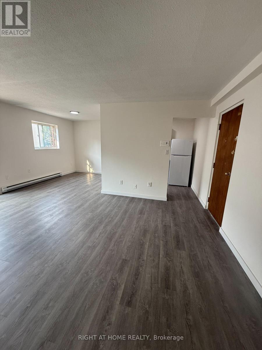 207 - 555 OXFORD STREET, oshawa (vanier), Ontario