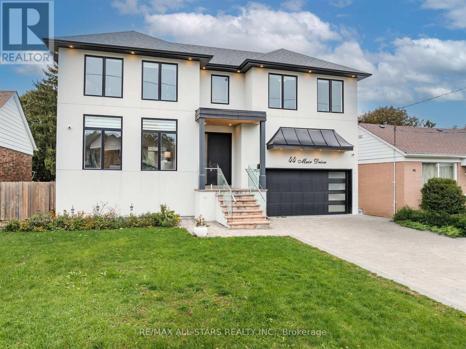 44 Muir Drive, Toronto (Scarborough Village), Ontario  M1M 3B4 - Photo 2 - E12480389