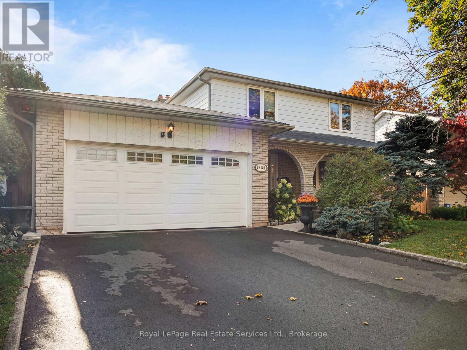 2480 WATERFORD STREET, Oakville, Ontario