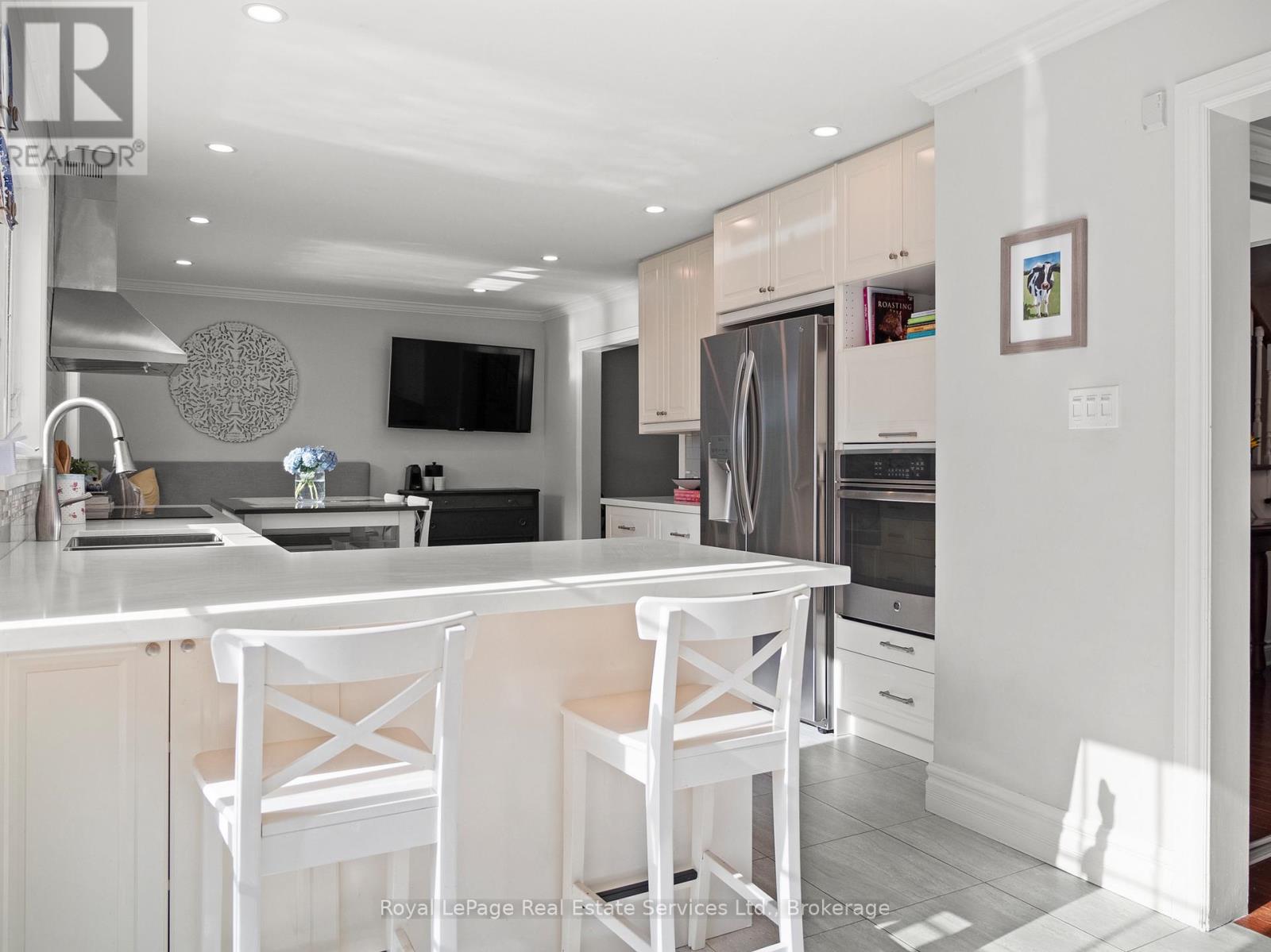 2480 Waterford Street, Oakville, Ontario  L6L 5E6 - Photo 14 - W12480423