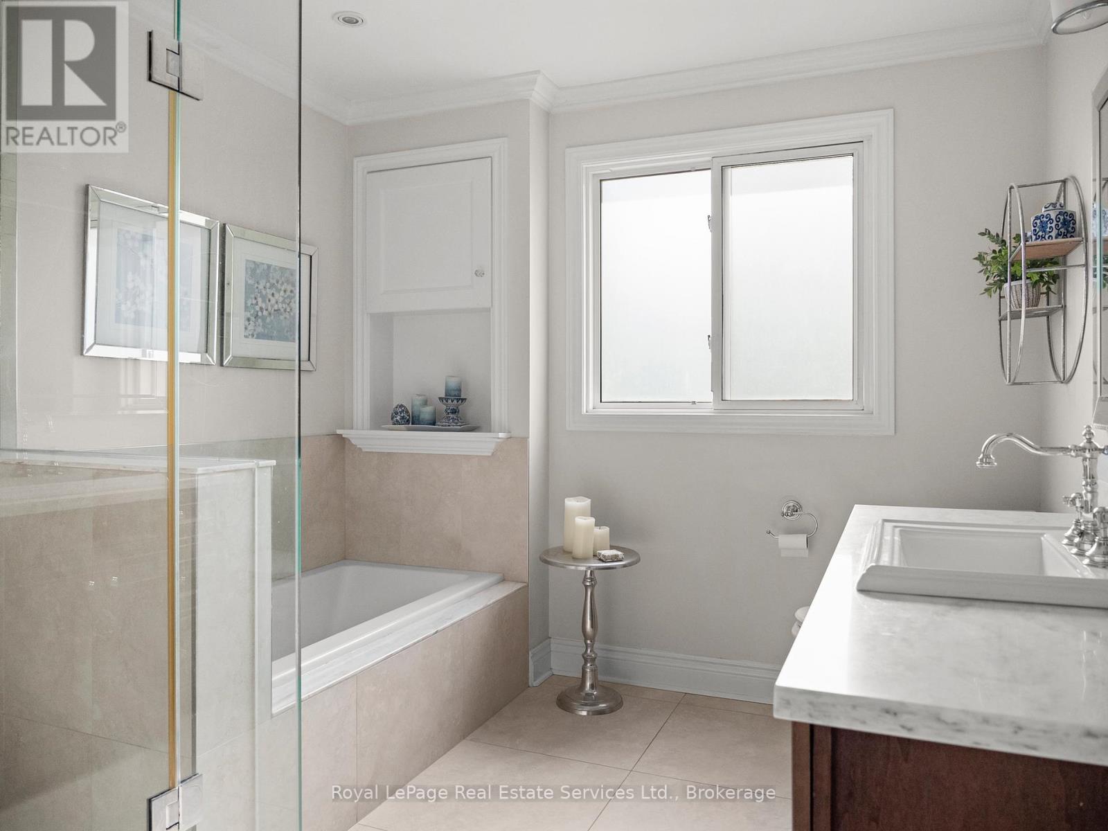 2480 Waterford Street, Oakville, Ontario  L6L 5E6 - Photo 24 - W12480423