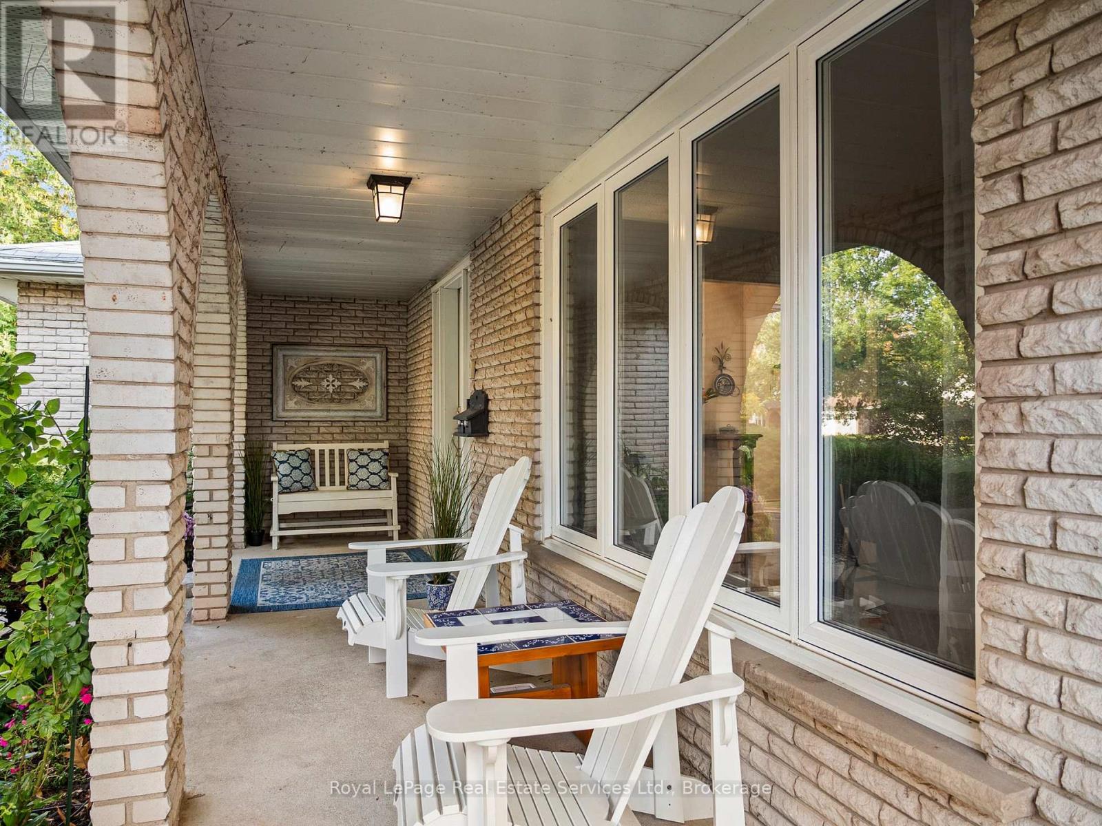 2480 Waterford Street, Oakville, Ontario  L6L 5E6 - Photo 4 - W12480423