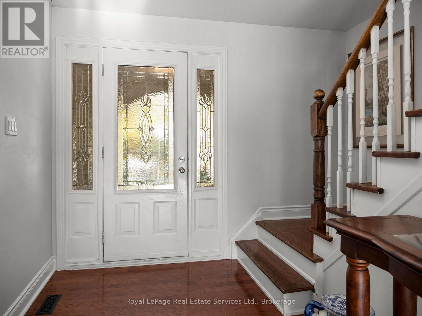 2480 Waterford Street, Oakville, Ontario  L6L 5E6 - Photo 8 - W12480423