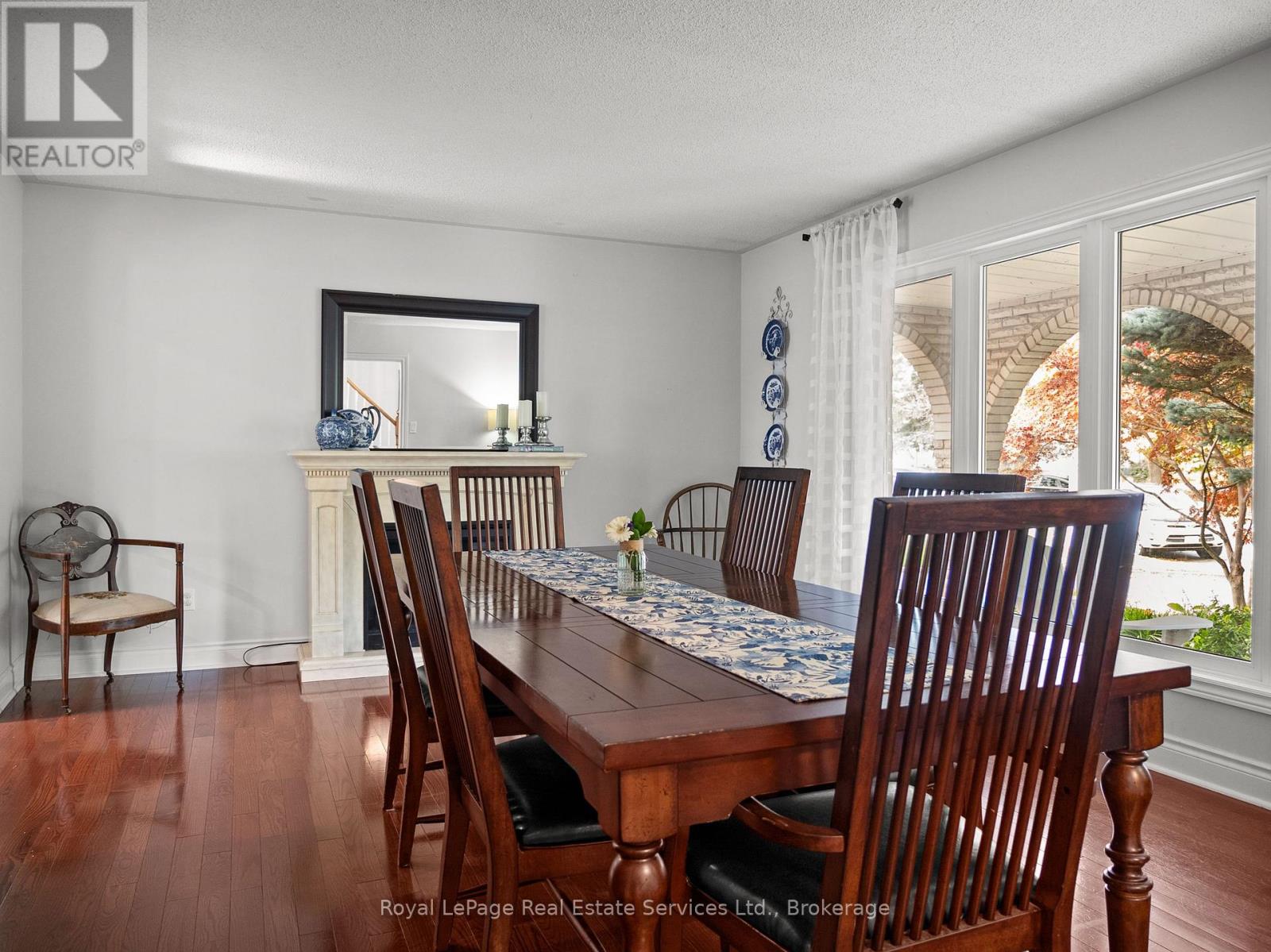 2480 Waterford Street, Oakville, Ontario  L6L 5E6 - Photo 9 - W12480423