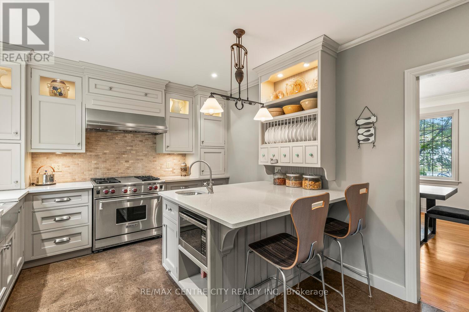 1025 Scenic Drive, Hamilton, Ontario  L9C 1H8 - Photo 17 - X12480470