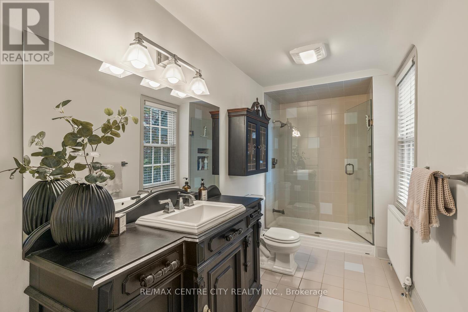 1025 Scenic Drive, Hamilton, Ontario  L9C 1H8 - Photo 27 - X12480470