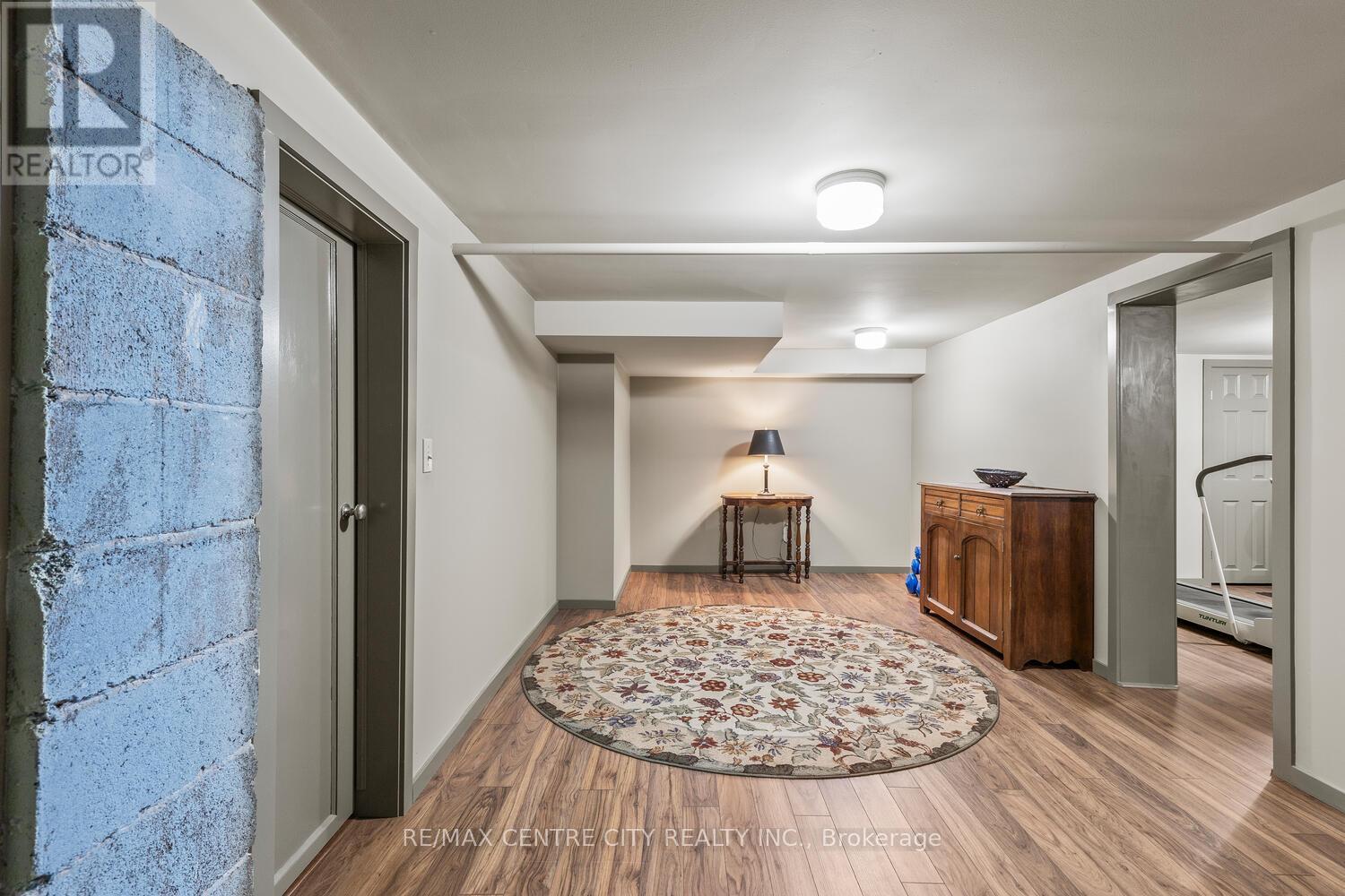 1025 Scenic Drive, Hamilton, Ontario  L9C 1H8 - Photo 35 - X12480470