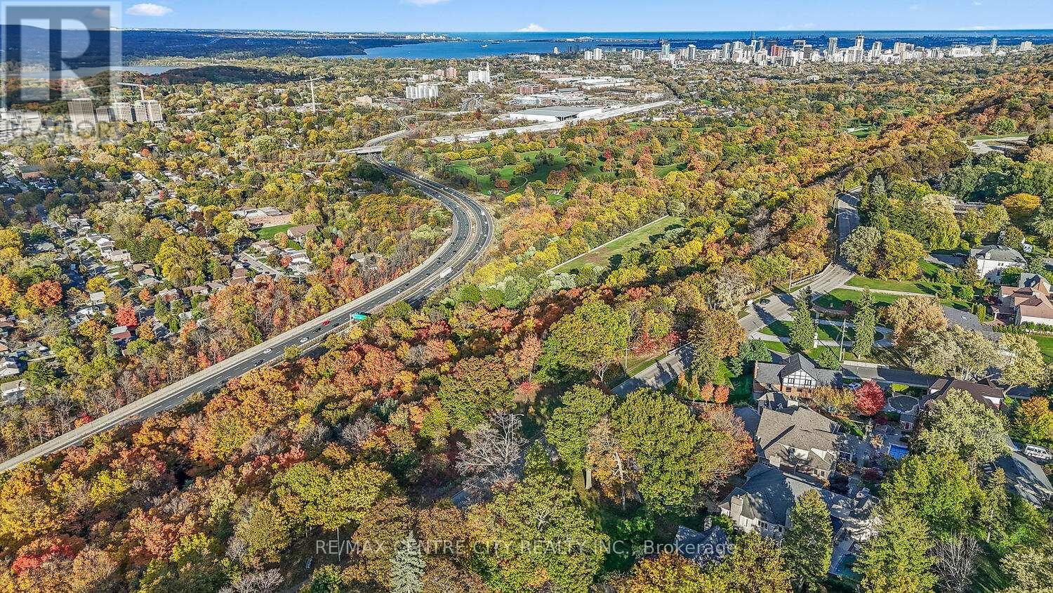 1025 Scenic Drive, Hamilton, Ontario  L9C 1H8 - Photo 48 - X12480470