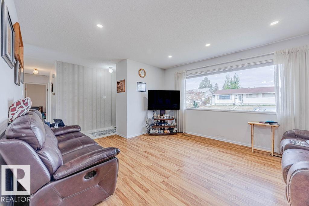 31 Steele Cr Nw, Edmonton, Alberta  T5A 1G4 - Photo 3 - E4463343