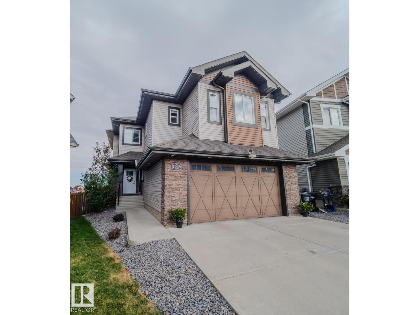 1049 COOPERS HAWK LINK LI NW, Edmonton, Alberta