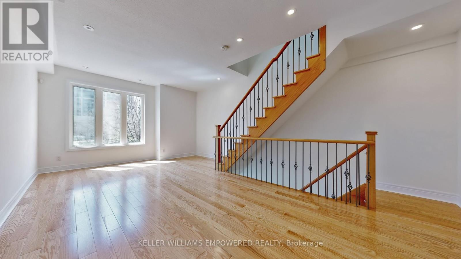 Th 3 - 68 Suncrest Boulevard, Markham, Ontario  L3T 7Y1 - Photo 8 - N12480308
