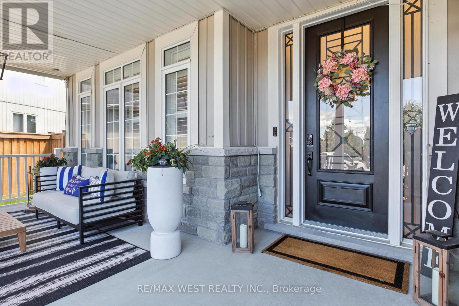 15 Dunn Court, Essa, Ontario  L0M 1B5 - Photo 4 - N12480323