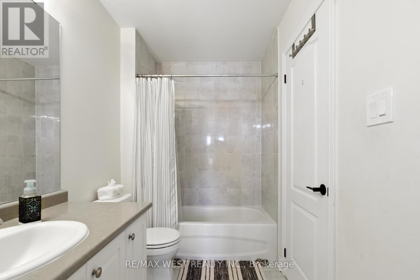 15 Dunn Court, Essa, Ontario  L0M 1B5 - Photo 40 - N12480323