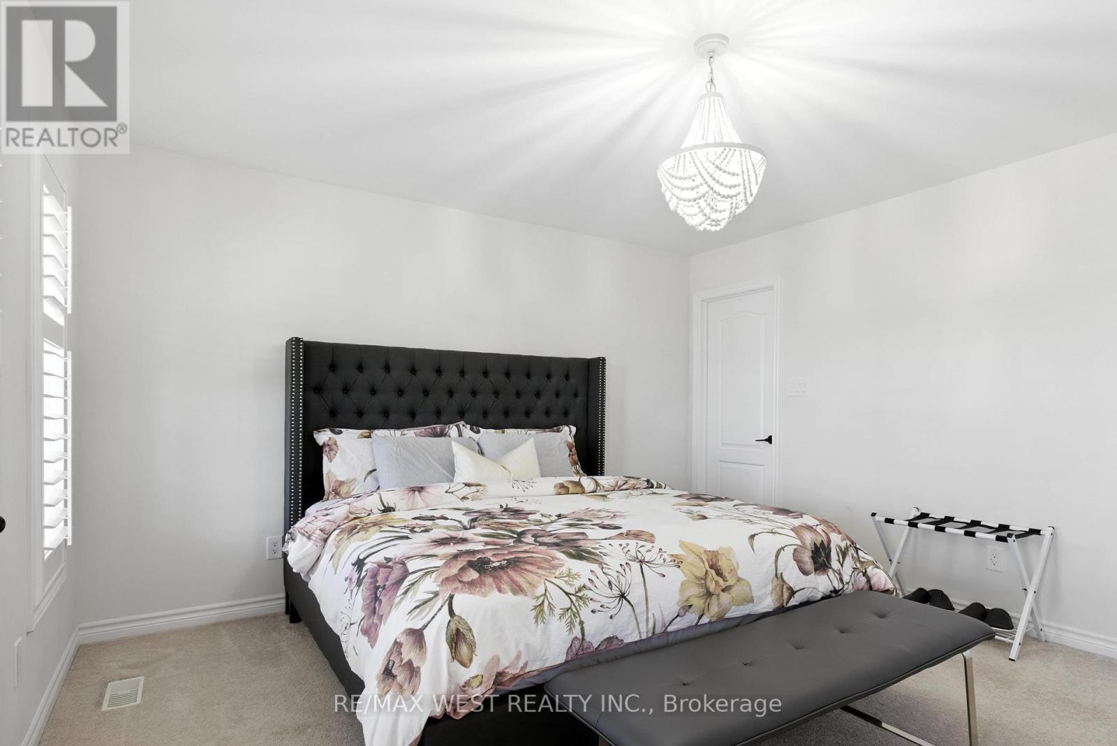 15 Dunn Court, Essa, Ontario  L0M 1B5 - Photo 45 - N12480323