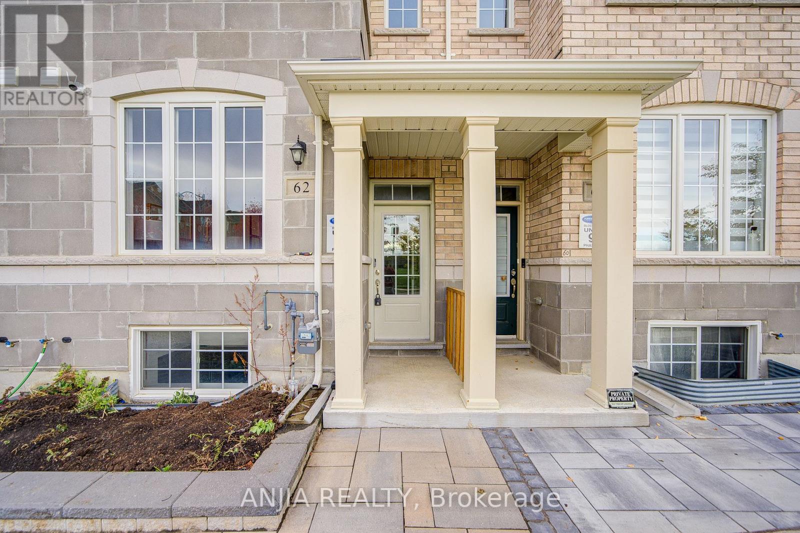 62 Harvest Field Road, Markham (Cornell), Ontario  L6B 0T7 - Photo 2 - N12480347