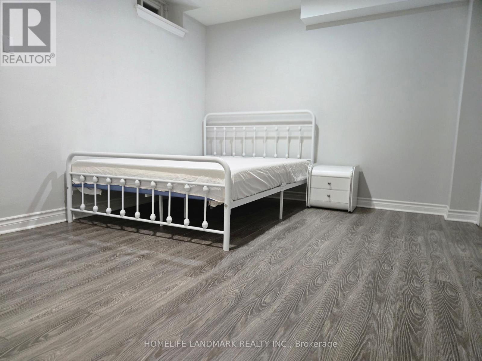 81 Captain Francis Drive, Markham, Ontario  L3R 9E5 - Photo 3 - N12480386