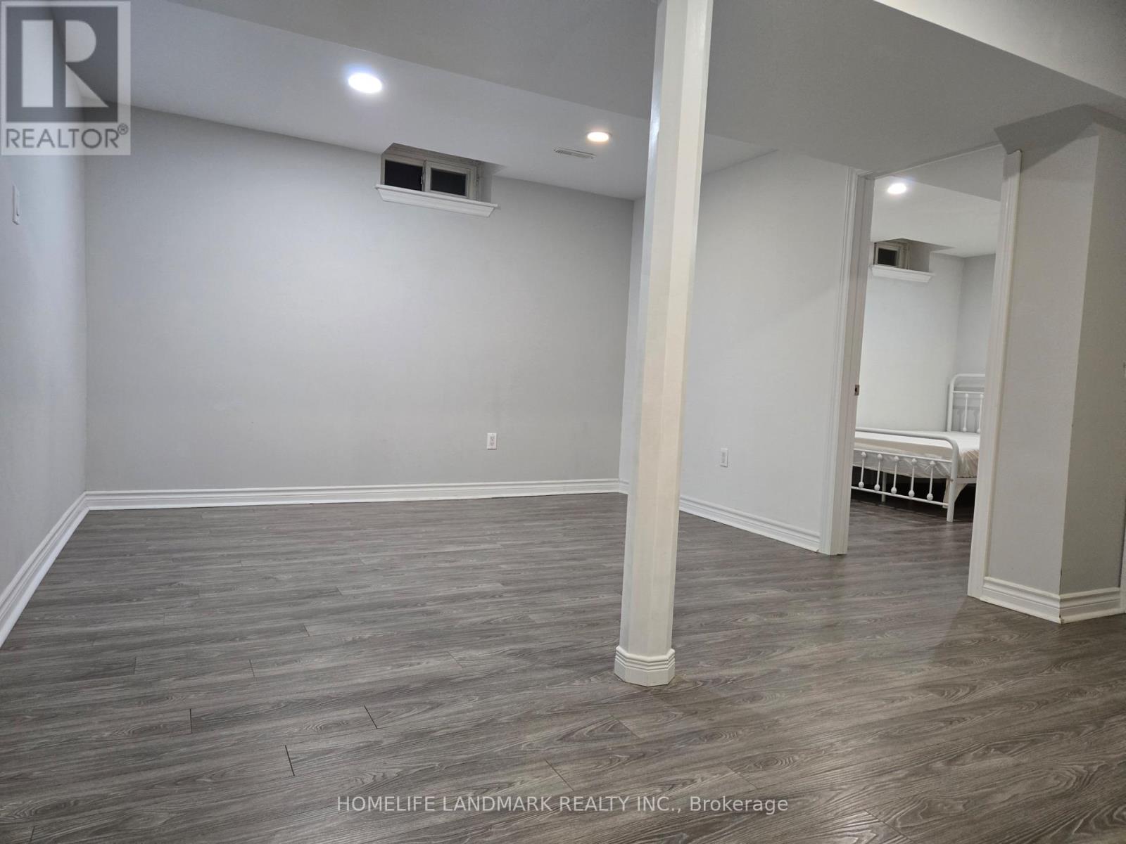 81 Captain Francis Drive, Markham, Ontario  L3R 9E5 - Photo 4 - N12480386