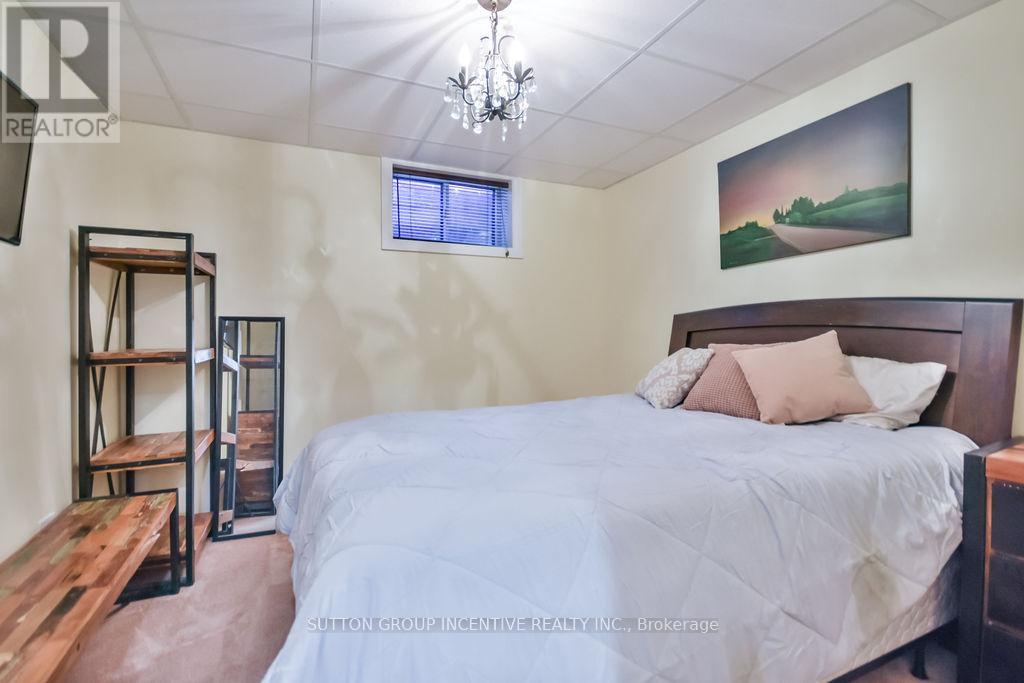 32 Church Street, Innisfil (Cookstown), Ontario  L0L 1L0 - Photo 37 - N12480401