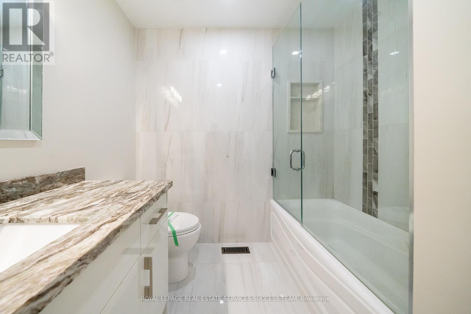 49 Cooper Creek Court, Vaughan, Ontario  L6A 2S4 - Photo 14 - N12480402