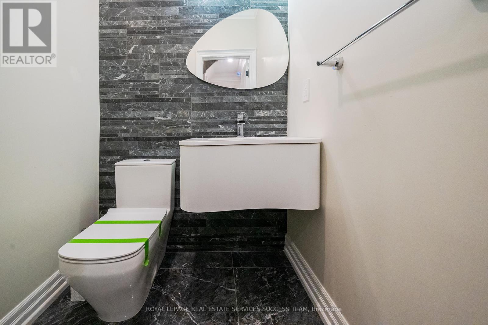 49 Cooper Creek Court, Vaughan, Ontario  L6A 2S4 - Photo 18 - N12480402