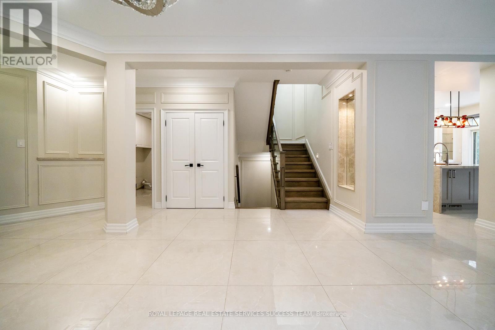 49 Cooper Creek Court, Vaughan, Ontario  L6A 2S4 - Photo 8 - N12480402