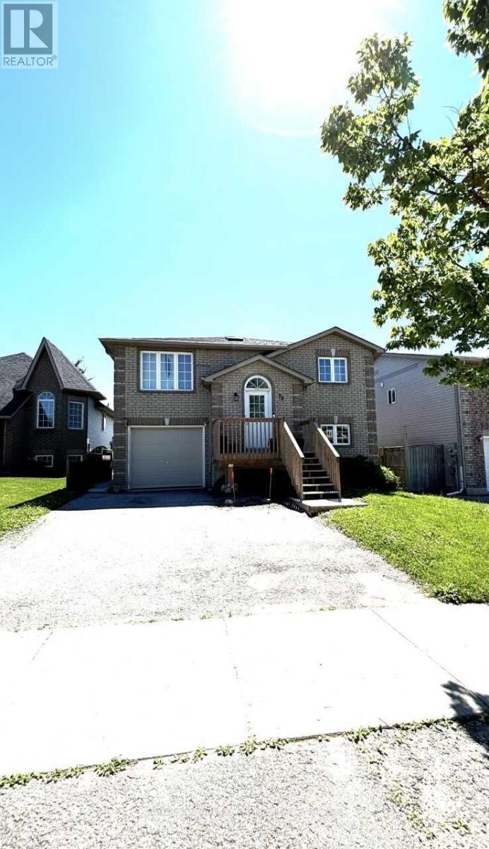 72 AMBLER BAY, Barrie, Ontario