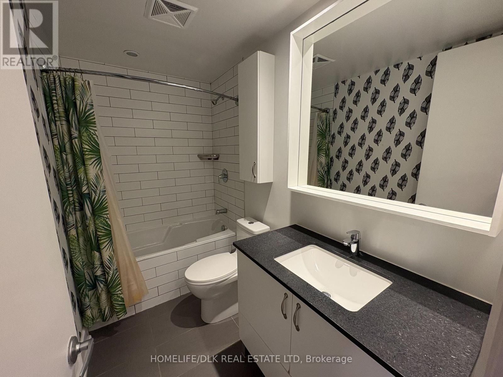 305 - 7 Marquette Street, Ottawa, Ontario  K1L 8A7 - Photo 13 - X12480454