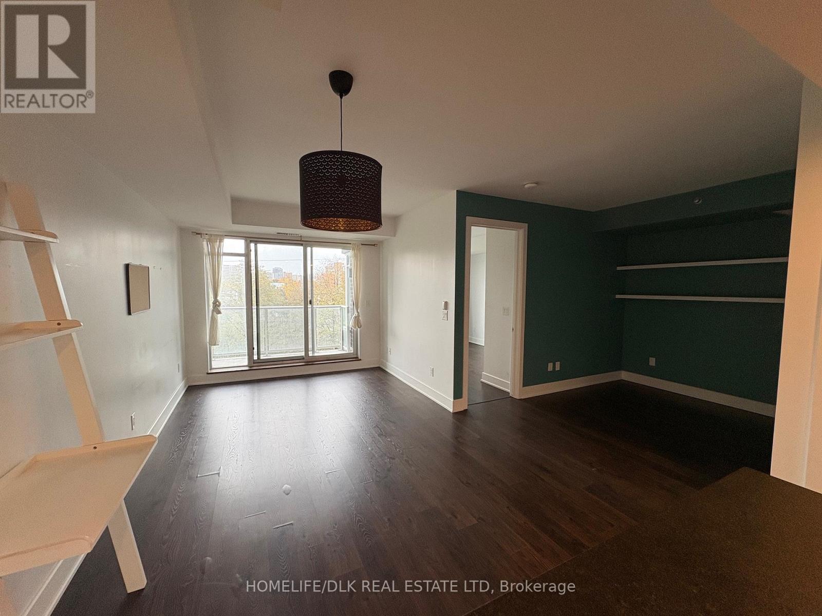 305 - 7 Marquette Street, Ottawa, Ontario  K1L 8A7 - Photo 4 - X12480454