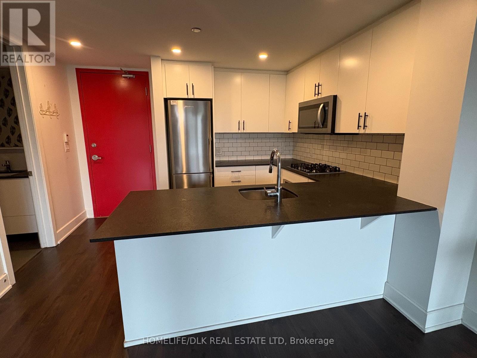 305 - 7 Marquette Street, Ottawa, Ontario  K1L 8A7 - Photo 5 - X12480454