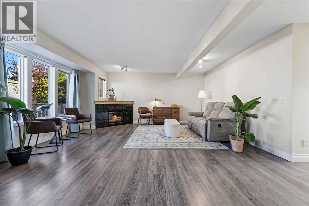 392 Killarney Glen Court Sw, Calgary, Alberta  T3E 7H4 - Photo 7 - A2259170